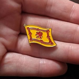 #36 Pushback enamel pin flag scotland